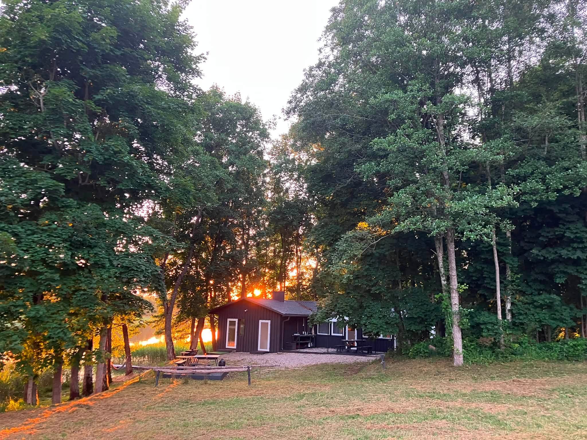 Modernus pirtelės namukas